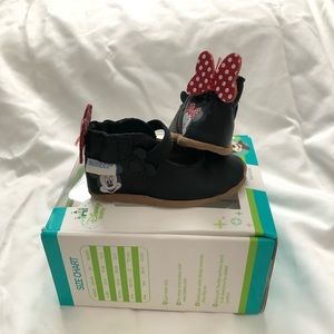 Disney baby Robeez Minnie soft sole shoes